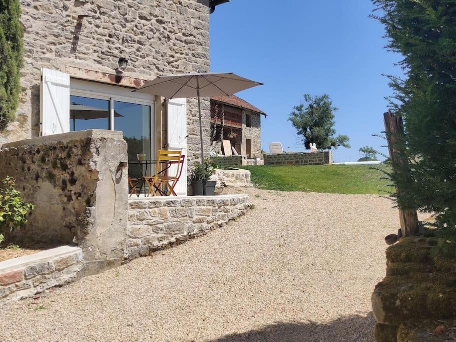 Gite Dans Ancien Moulin Sainte-Helene  Exteriör bild